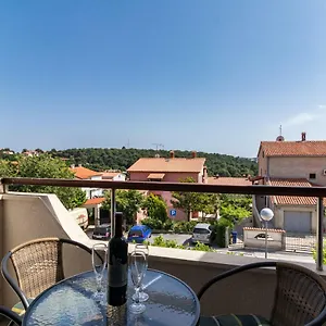 Rede Apartament Pula
